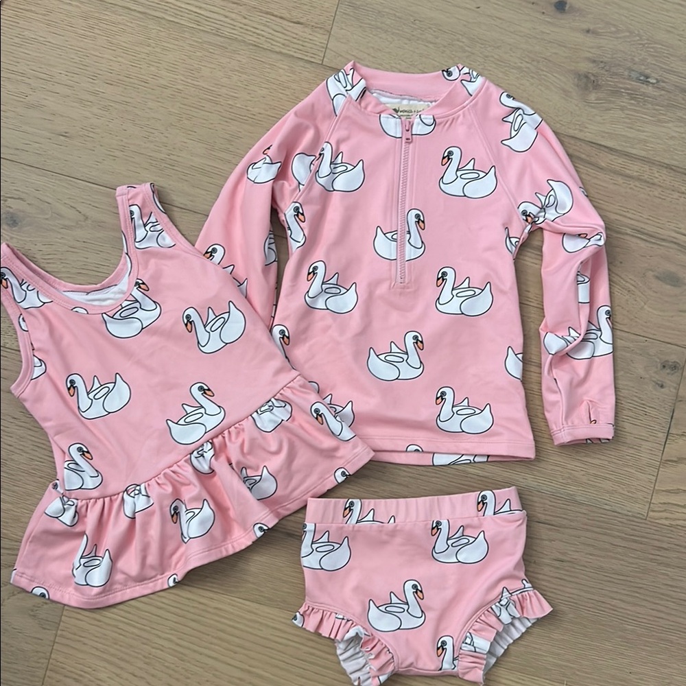 Organic Monica & Andy Pink Swan Swim Set